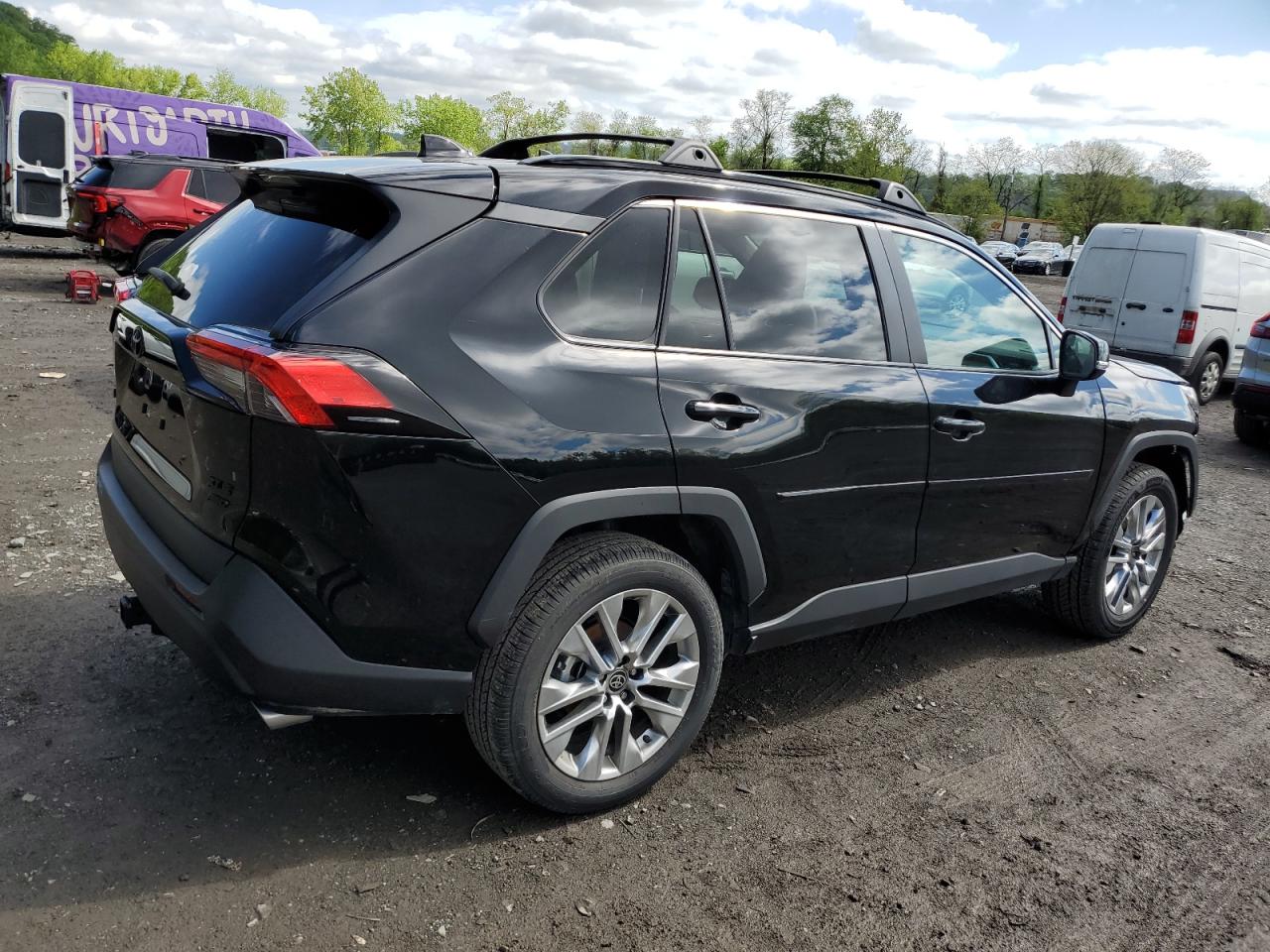 2024 Toyota RAV 4 - Image 3