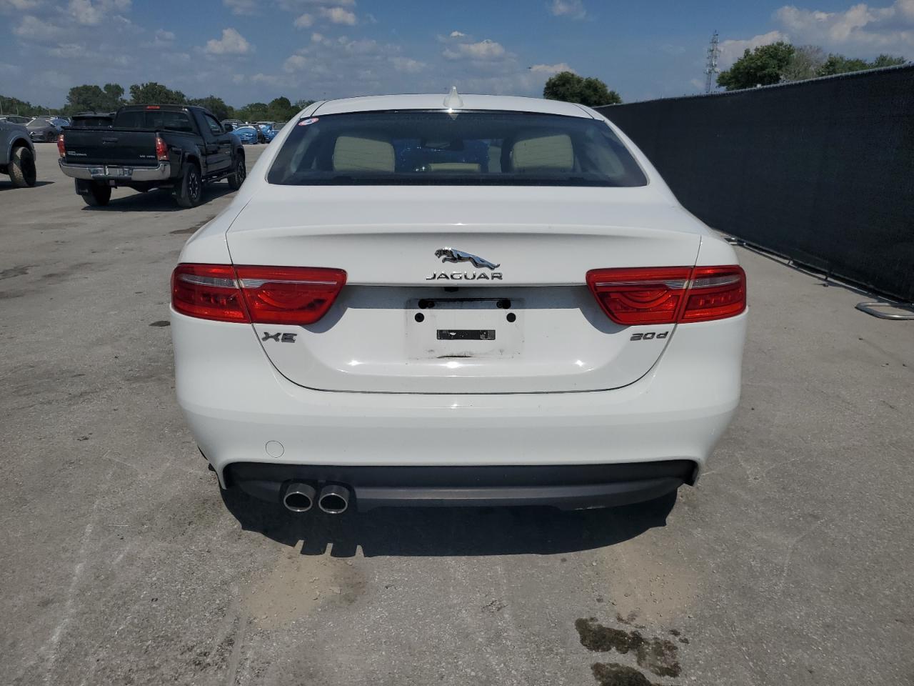 2017 Jaguar Xe VIN: SAJAR4BN9HA977316 Lot: 58179145