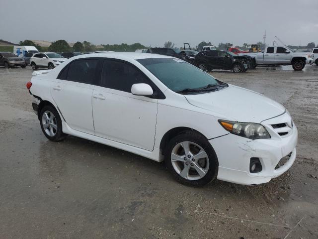  TOYOTA COROLLA 2013 Белый