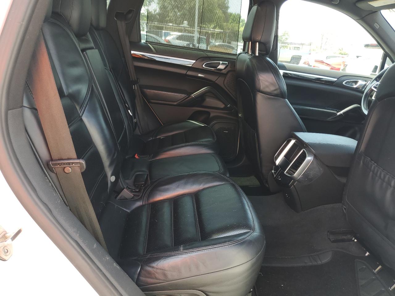 2015 Porsche Cayenne Se Hybrid VIN: WP1AE2A24FLA50942 Lot: 58265285