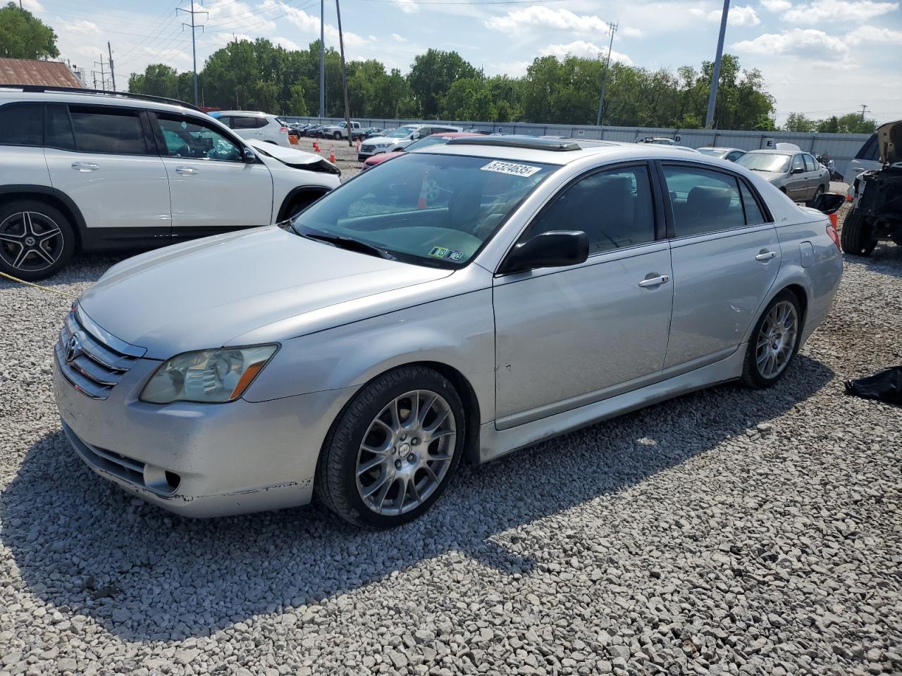 2006 Toyota Avalon Xl for Sale in Columbus, OH - Side