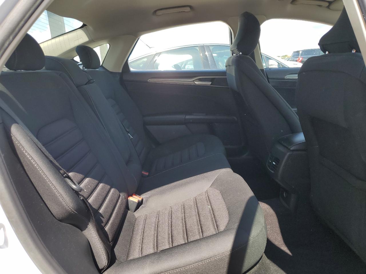 2019 Ford Fusion Se VIN: 3FA6P0LU4KR124818 Lot: 54027755