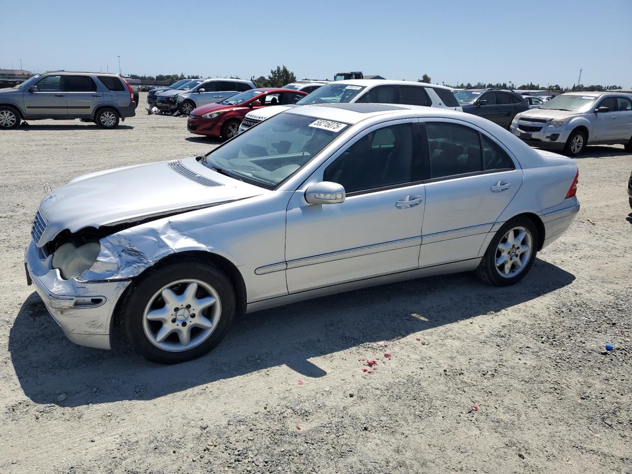 2001 Mercedes-Benz C 240 na sprzedaż w Antelope, CA - Front End
