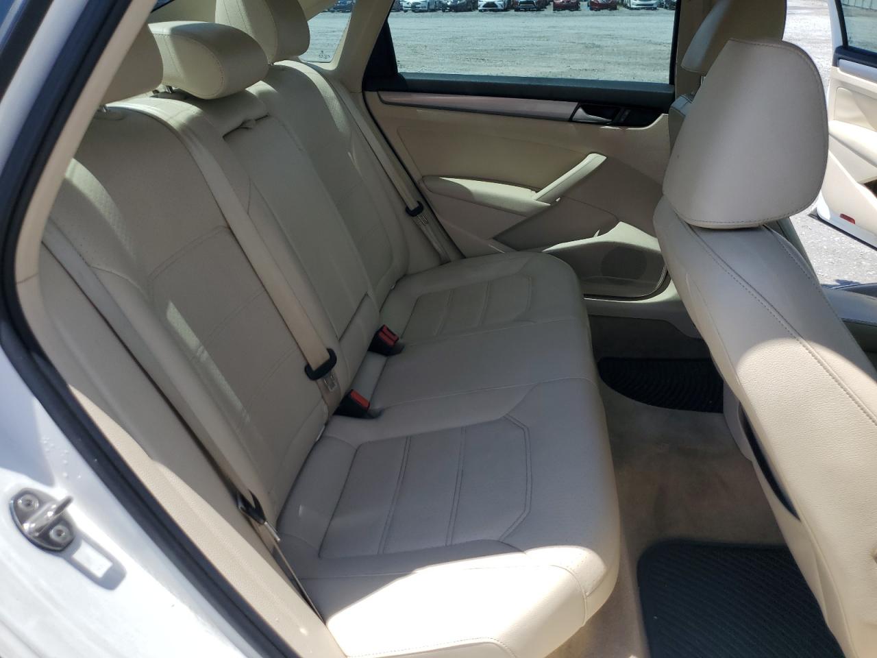 2015 Volkswagen Passat S VIN: 1VWAS7A37FC095919 Lot: 56903585