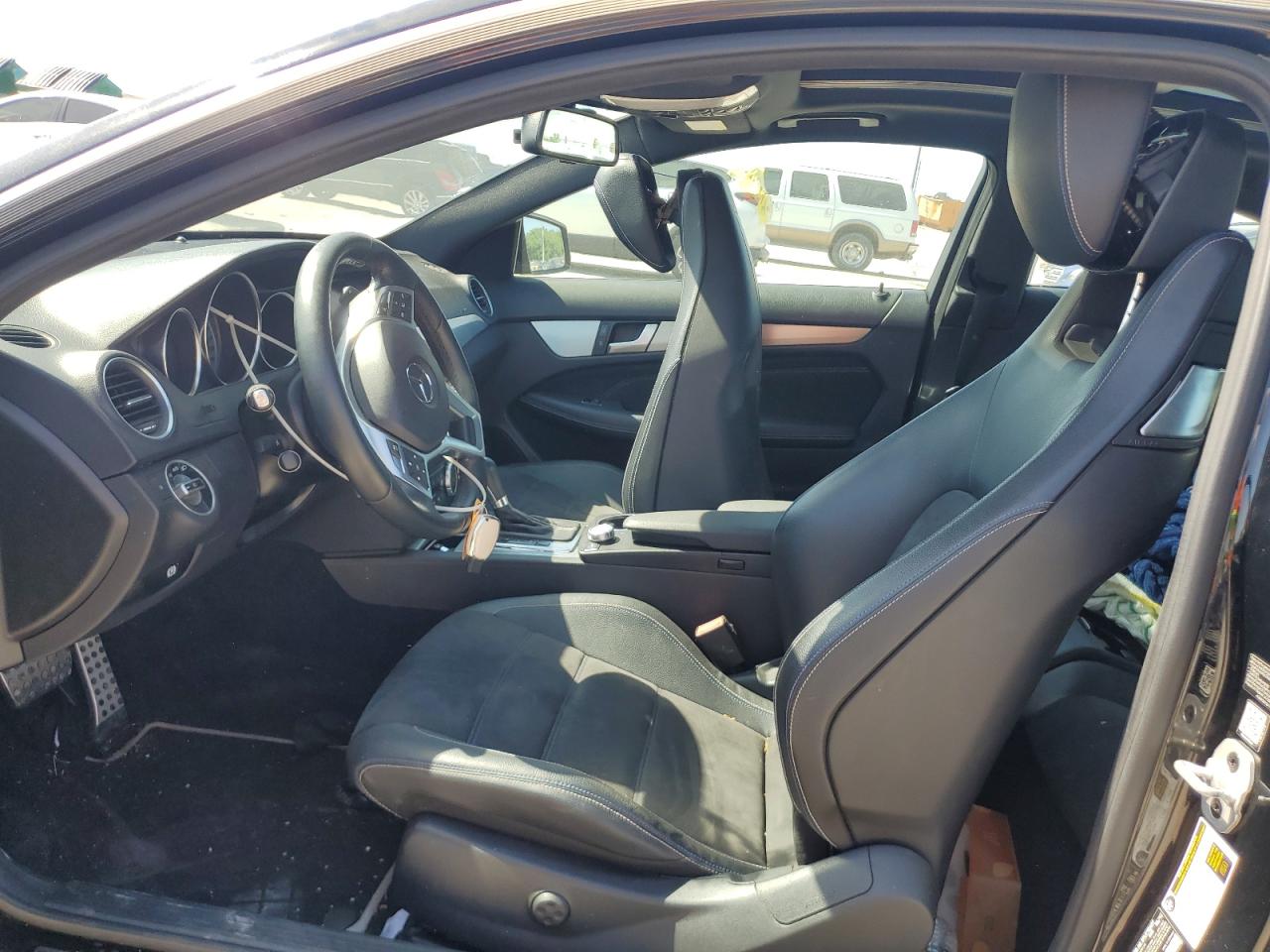2015 Mercedes-Benz C 250 VIN: WDDGJ4HBXFG350105 Lot: 56235905