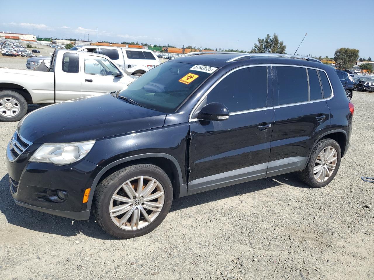 2011 Volkswagen Tiguan S na sprzedaż w Antelope, CA - Front End