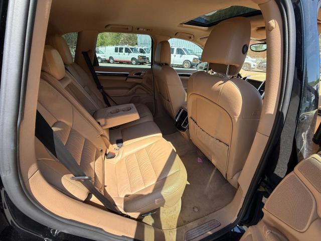 Parquets PORSCHE CAYENNE 2012 Czarny