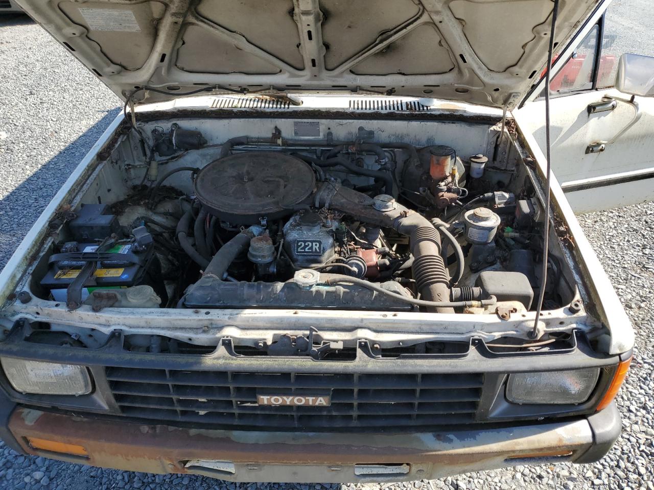 1984 Toyota Pickup 1/2 Ton Rn55 Dlx VIN: JT4RN55D4E0070786 Lot: 56966155