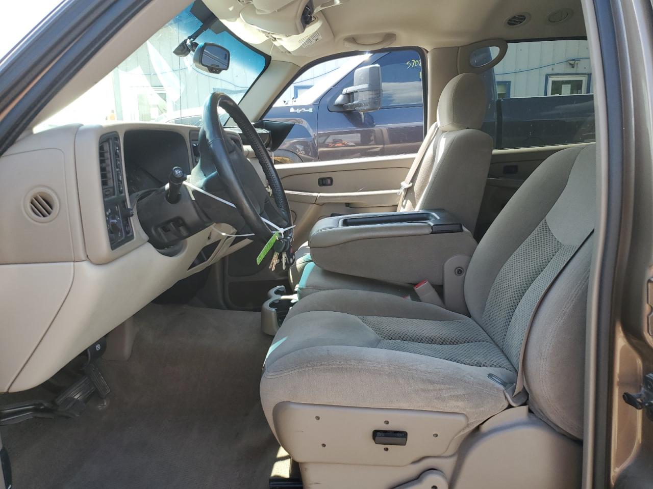 2004 Chevrolet Tahoe K1500 VIN: 1GNEK13V54R161353 Lot: 56913835