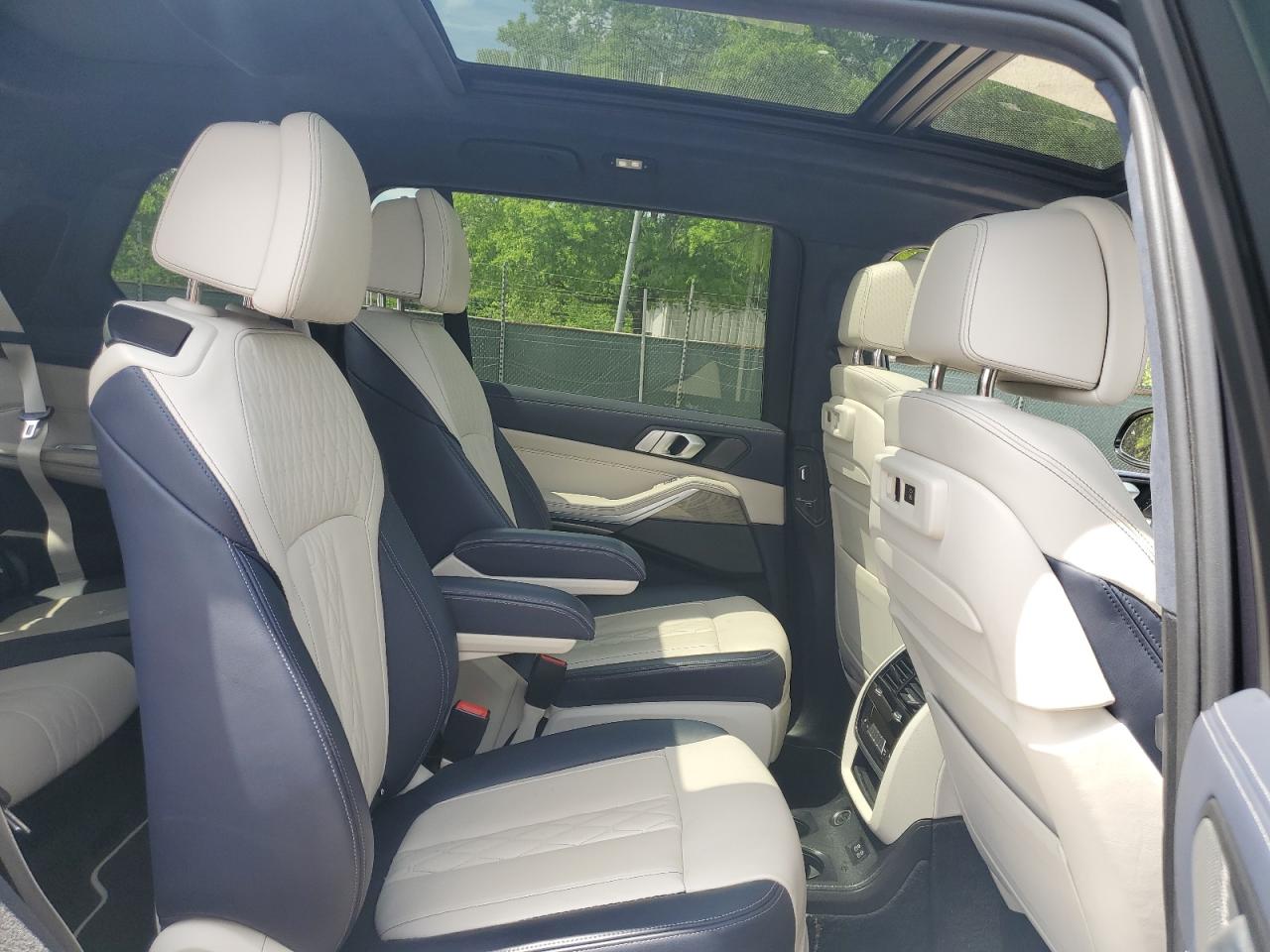 2019 BMW X7 xDrive50I VIN: 5UXCX4C55KLB39891 Lot: 54936275