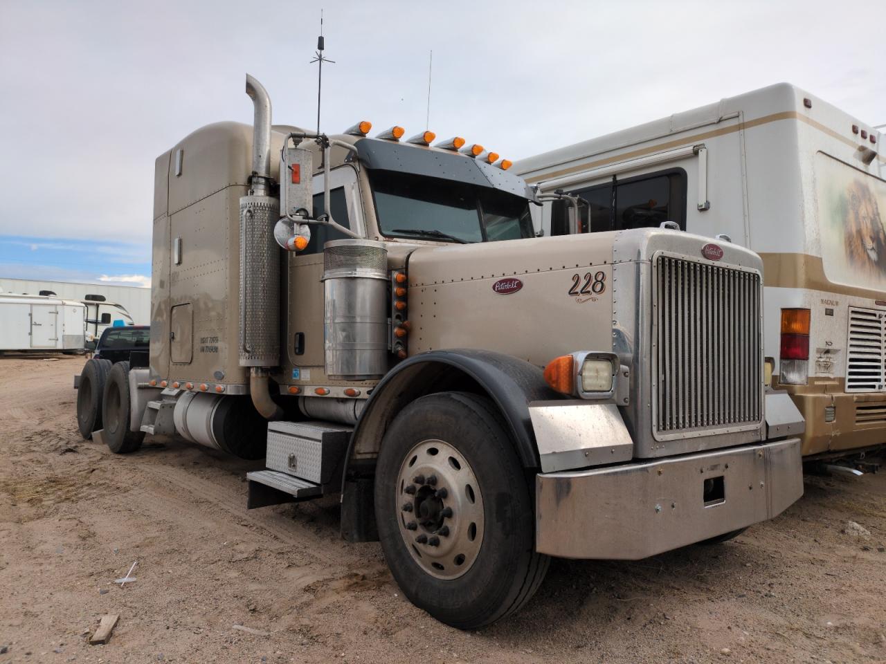2007 Peterbilt 379 Semi Truck for Sale in Albuquerque, NM - Burn