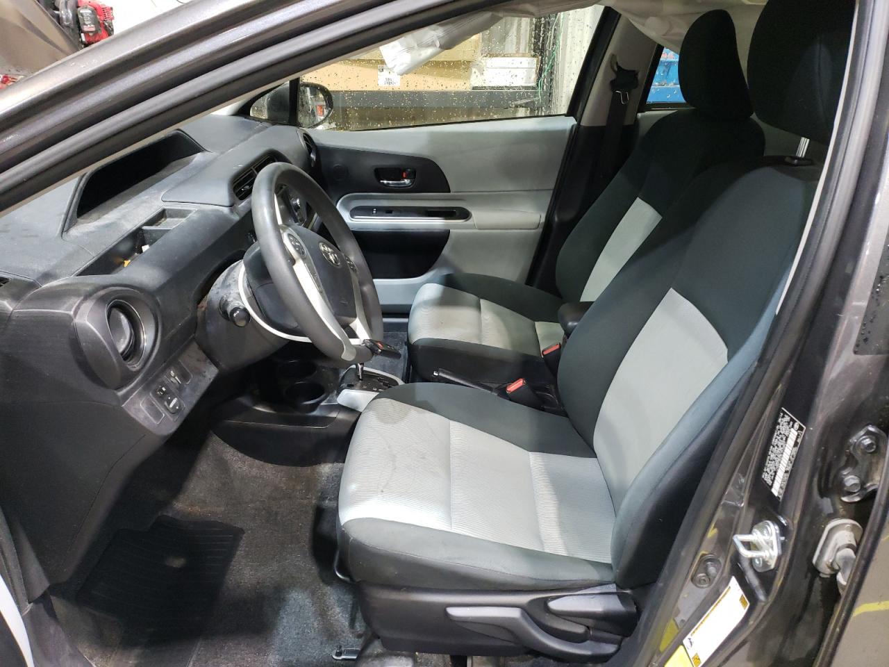 2014 Toyota Prius C VIN: JTDKDTB33E1570601 Lot: 55306925