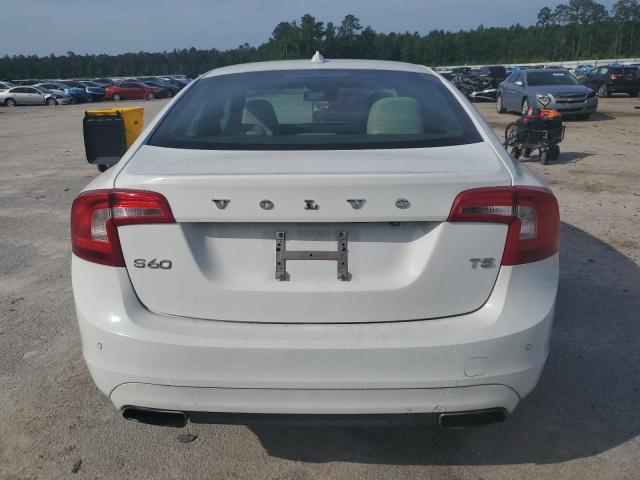 Sedans VOLVO S60 2015 Biały