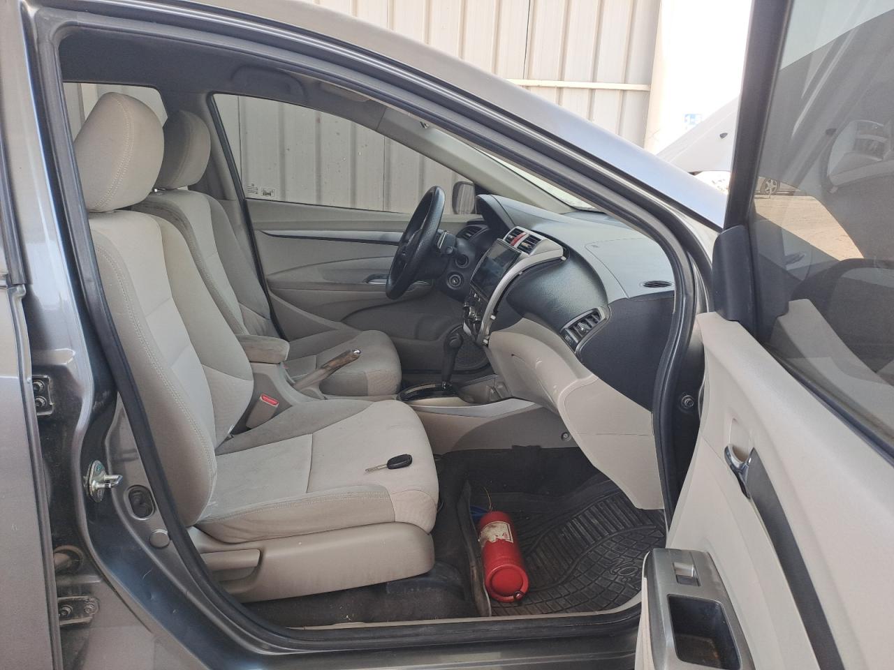 MRHGM2643DP030744 - 2004 Honda City - #54996395