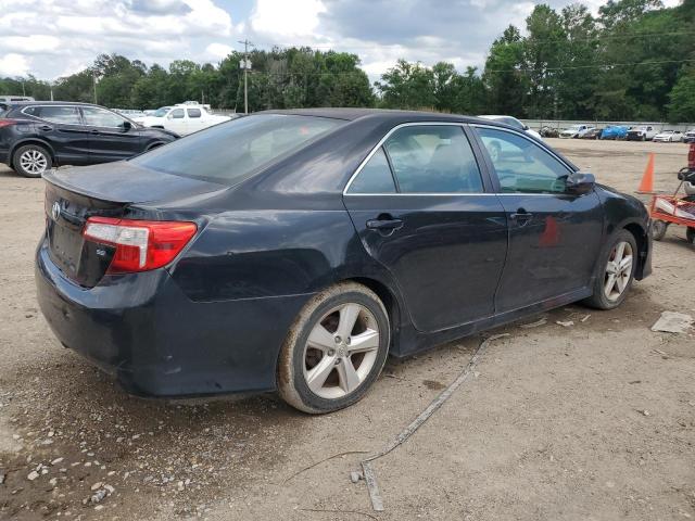 Sedans TOYOTA CAMRY 2013 Czarny