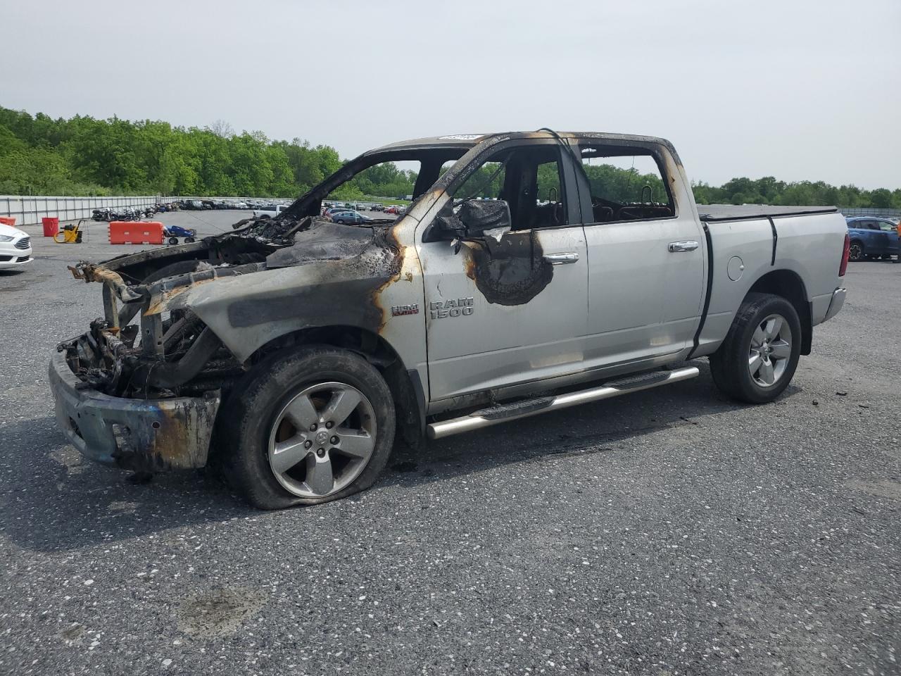 2017 Ram 1500 Slt na sprzedaż w Grantville, PA - Burn - Engine
