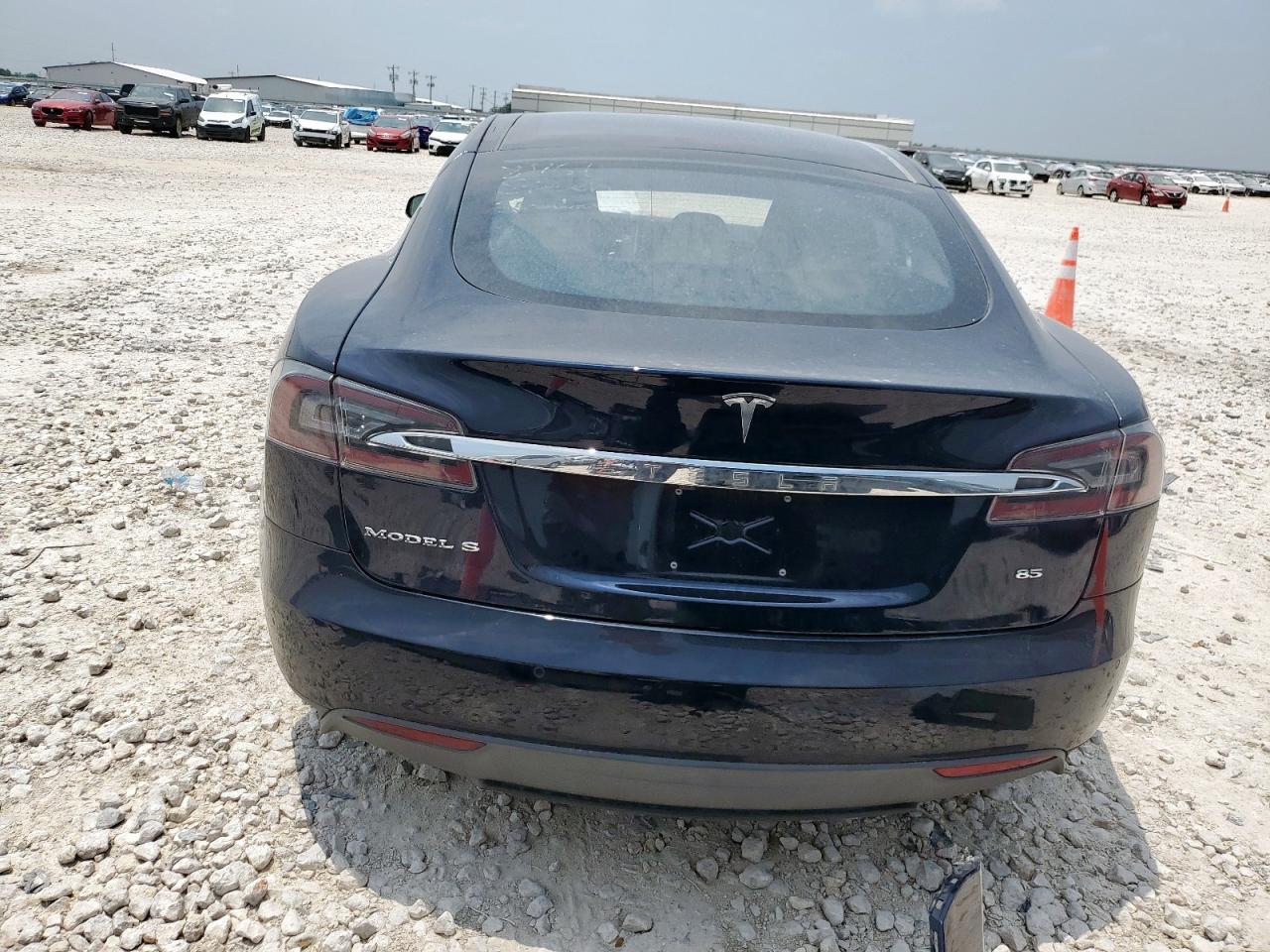2015 Tesla Model S 85 VIN: 5YJSA1H1XFF092303 Lot: 56132485
