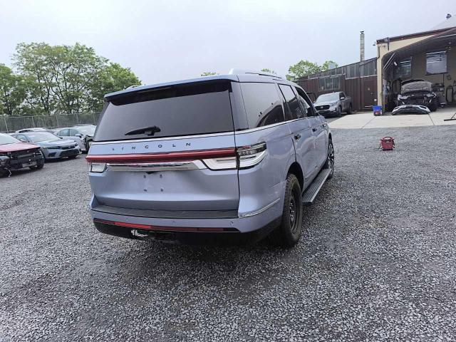  LINCOLN NAVIGATOR 2022 Granatowy
