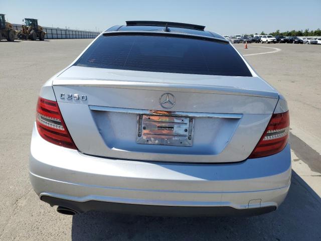 Купе MERCEDES-BENZ C-CLASS 2012 Серебристый