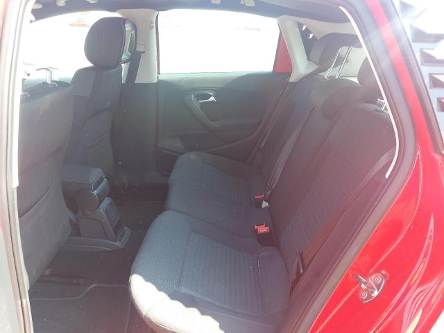 2013 VOLKSWAGEN POLO