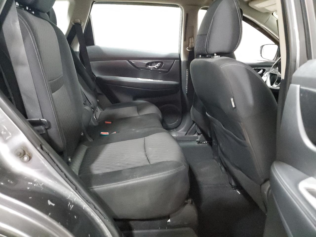 2017 Nissan Rogue S VIN: KNMAT2MV7HP555463 Lot: 56906335