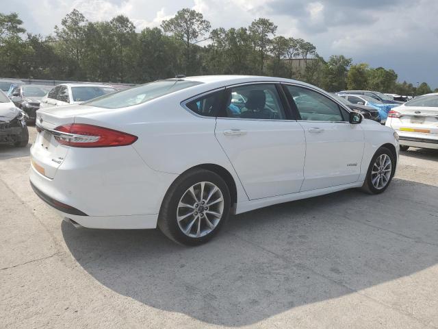 Седаны FORD FUSION 2017 Белый