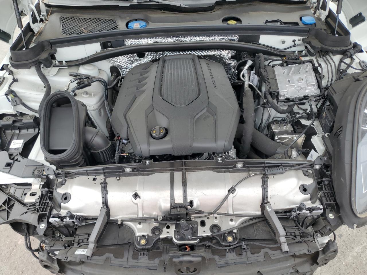 2024 Porsche Macan Base VIN: WP1AA2A52RLB08024 Lot: 50064855