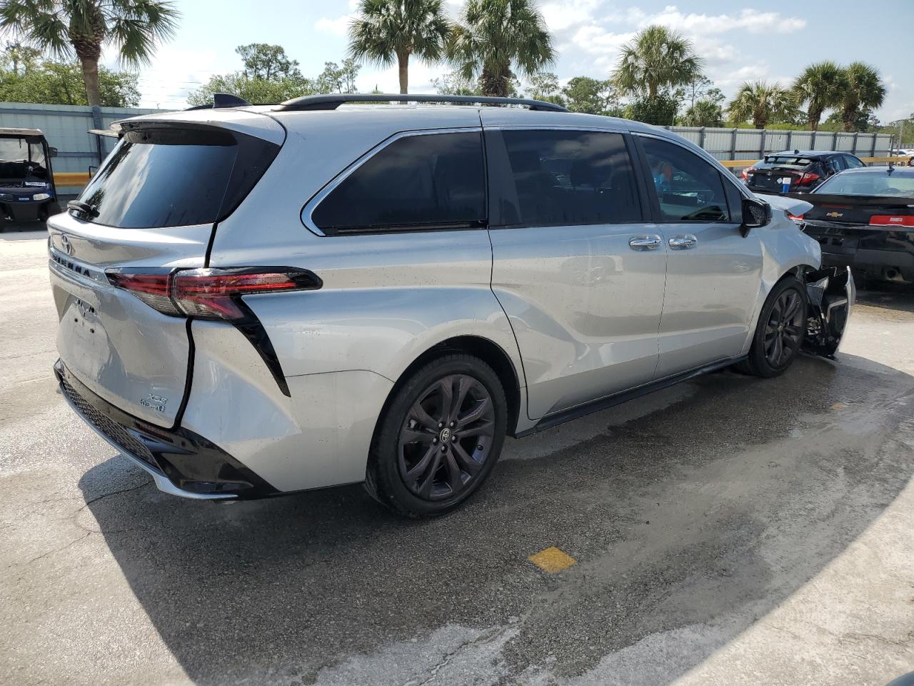2022 Toyota Sienna - Image 3