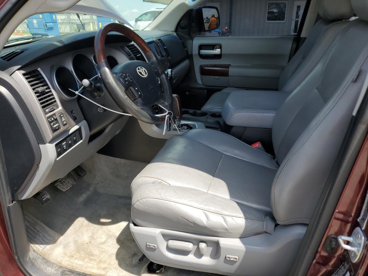 2011 Toyota Sequoia Platinum VIN: 5TDDW5G15BS042062 Lot: 57038345