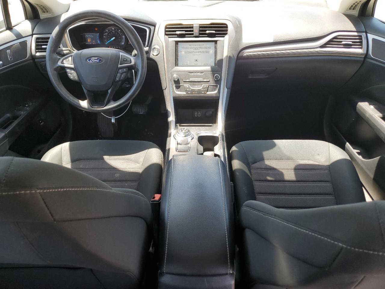 2019 Ford Fusion Se VIN: 3FA6P0LU0KR285120 Lot: 54032675