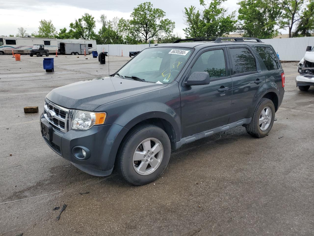 2009 Ford Escape Xlt for Sale in Bridgeton, MO - Minor Dent/Scratches