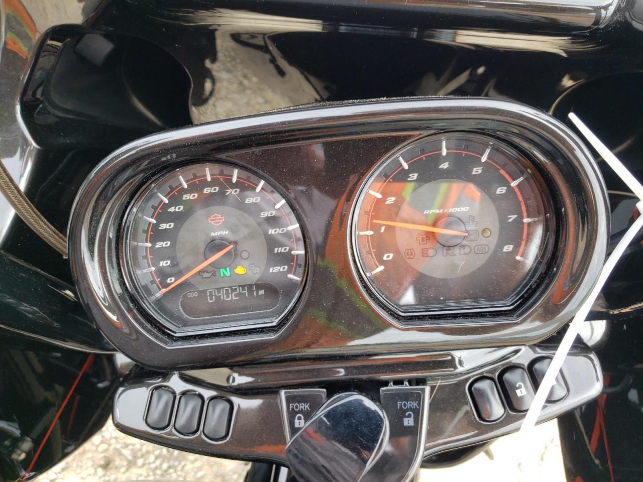2018 Harley-Davidson Fltrxse Cvo Road Glide VIN: 1HD1TCL17JB959725 Lot: 55834955