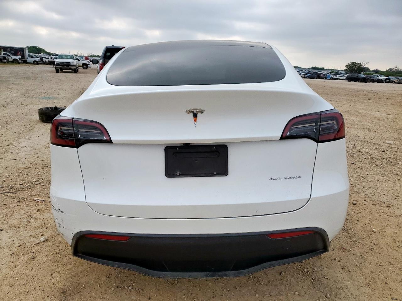 2025 Tesla Model Y VIN: 7SAYGAEE6SF255316 Lot: 57067985