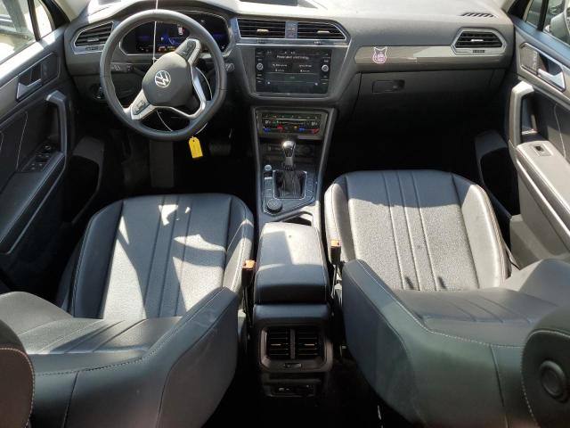  VOLKSWAGEN TIGUAN 2022 Серый