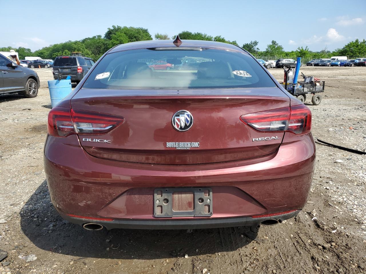 2018 Buick Regal Preferred VIN: W04GL6SX2J1135795 Lot: 57235355