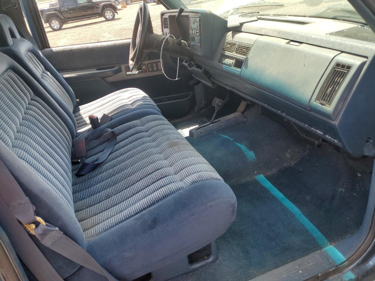 1992 Chevrolet Gmt-400 K2500 VIN: 1GCGK24K7NE109257 Lot: 55815325