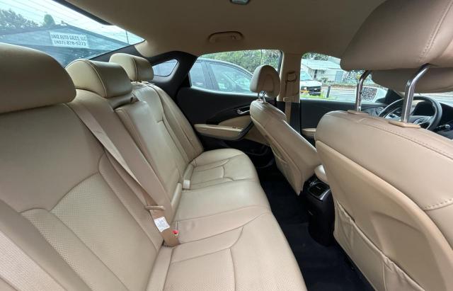 Sedans HYUNDAI AZERA 2016 Biały