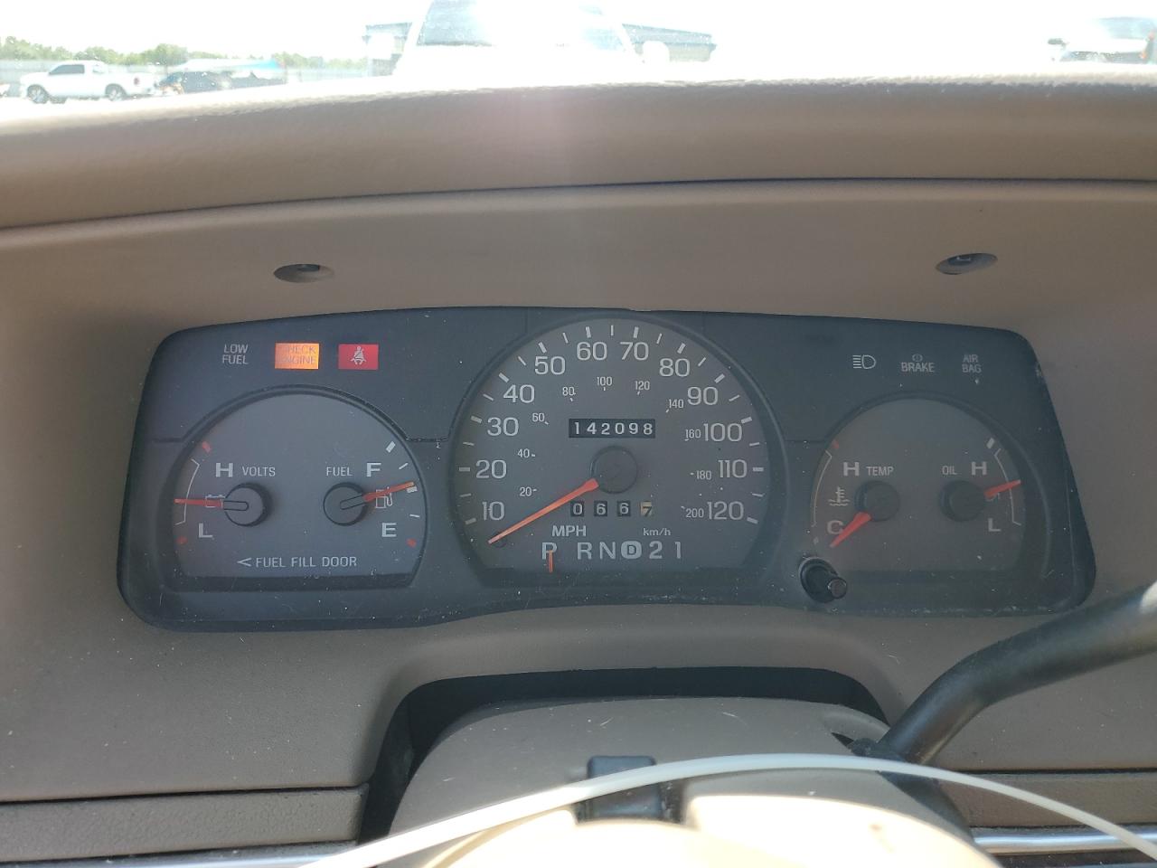 2004 Mercury Grand Marquis Gs VIN: 2MEFM74WX4X686883 Lot: 57281675