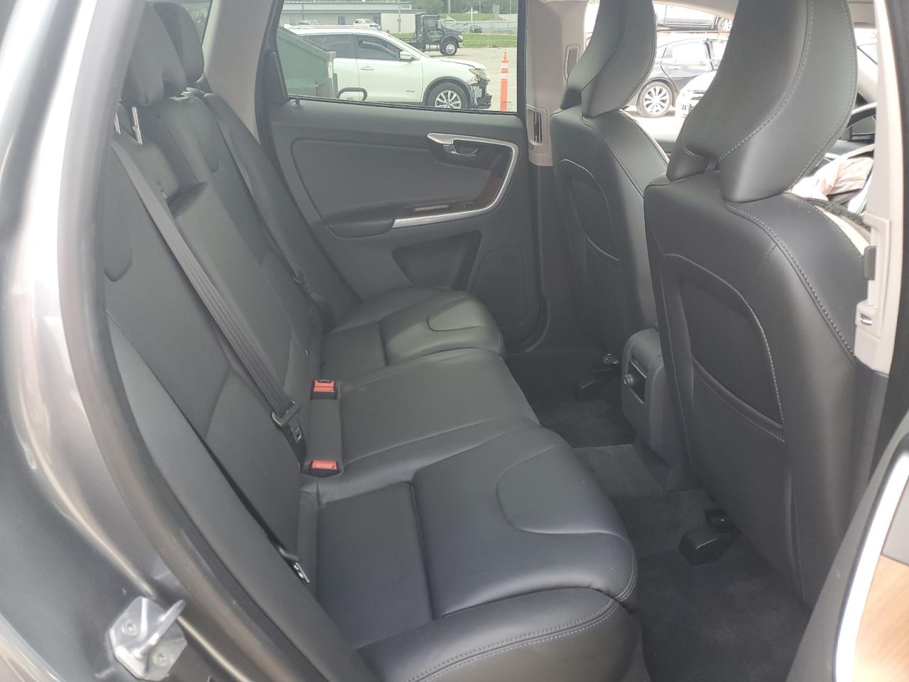 2017 Volvo Xc60 T5 Inscription VIN: YV440MRU1H2225765 Lot: 56750335