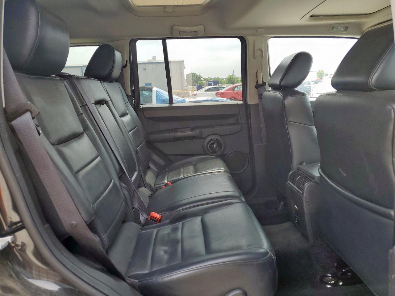 2008 Jeep Commander Sport VIN: 1J8HH48K18C116819 Lot: 57184085