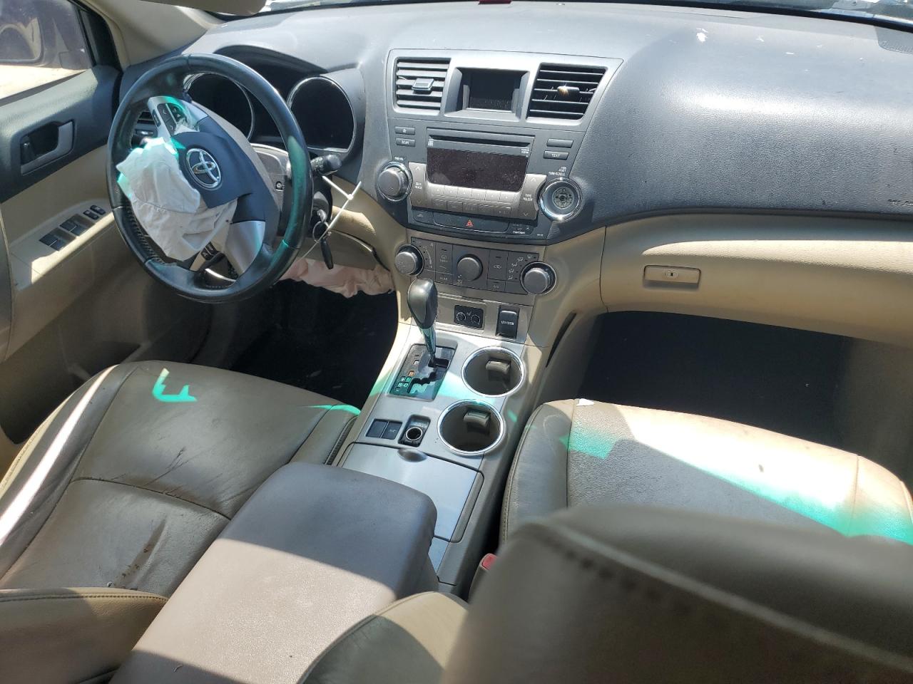 2011 Toyota Highlander Base VIN: 5TDZK3EH3BS043958 Lot: 56554645