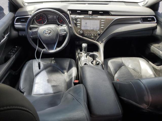  TOYOTA CAMRY 2018 Srebrny