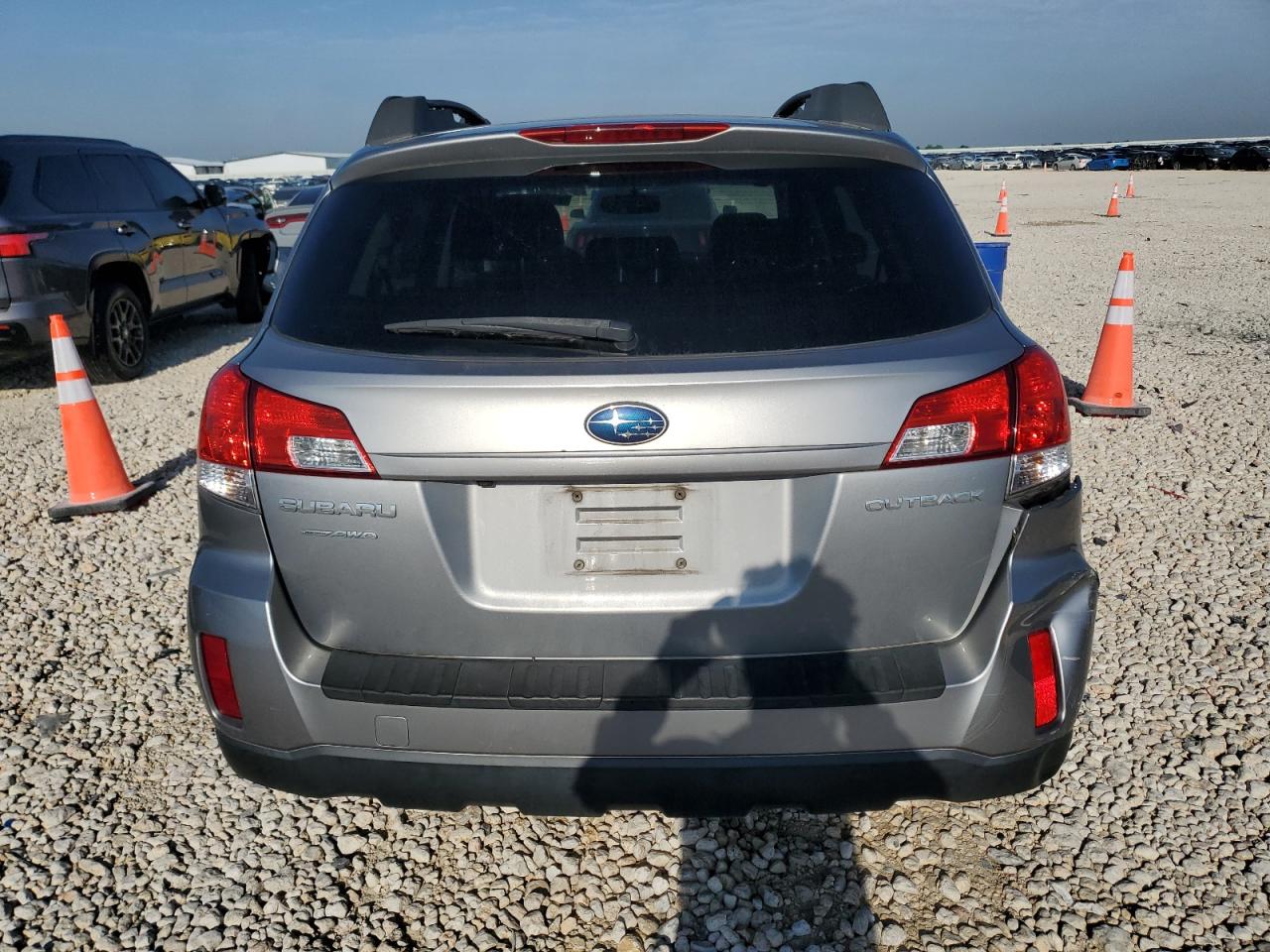 2010 Subaru Outback 2.5I Limited VIN: 4S4BRCLC7A3383856 Lot: 56561695