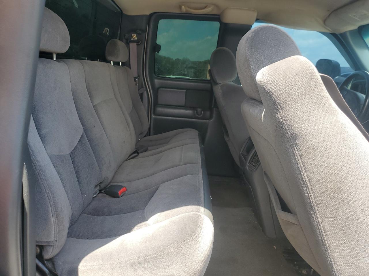 2005 GMC Sierra K2500 Heavy Duty VIN: 1GTHK29U95E103121 Lot: 57219545