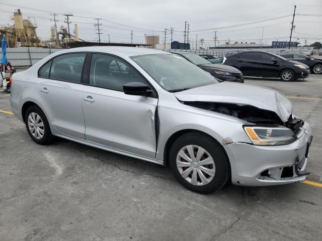 Седани VOLKSWAGEN JETTA 2012 Сріблястий