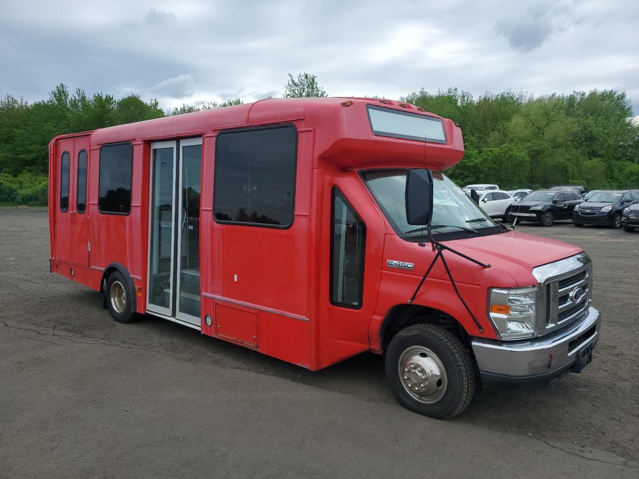 2016 Ford Econoline E450 Super Duty Cutaway Van