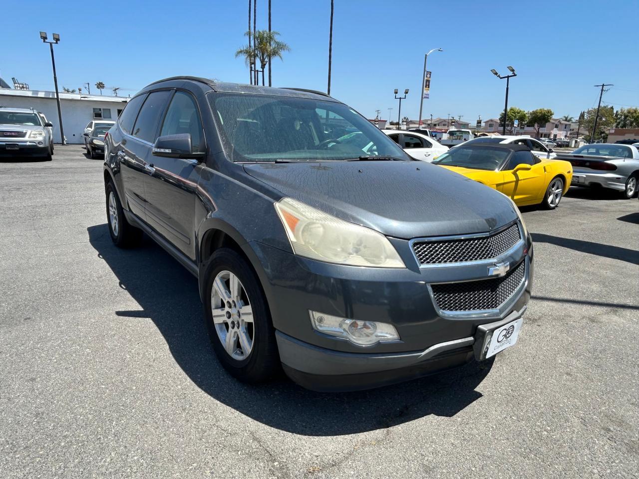 2010 Chevrolet Traverse Lt for Sale in Rancho Cucamonga, CA - Minor Dent/Scratches