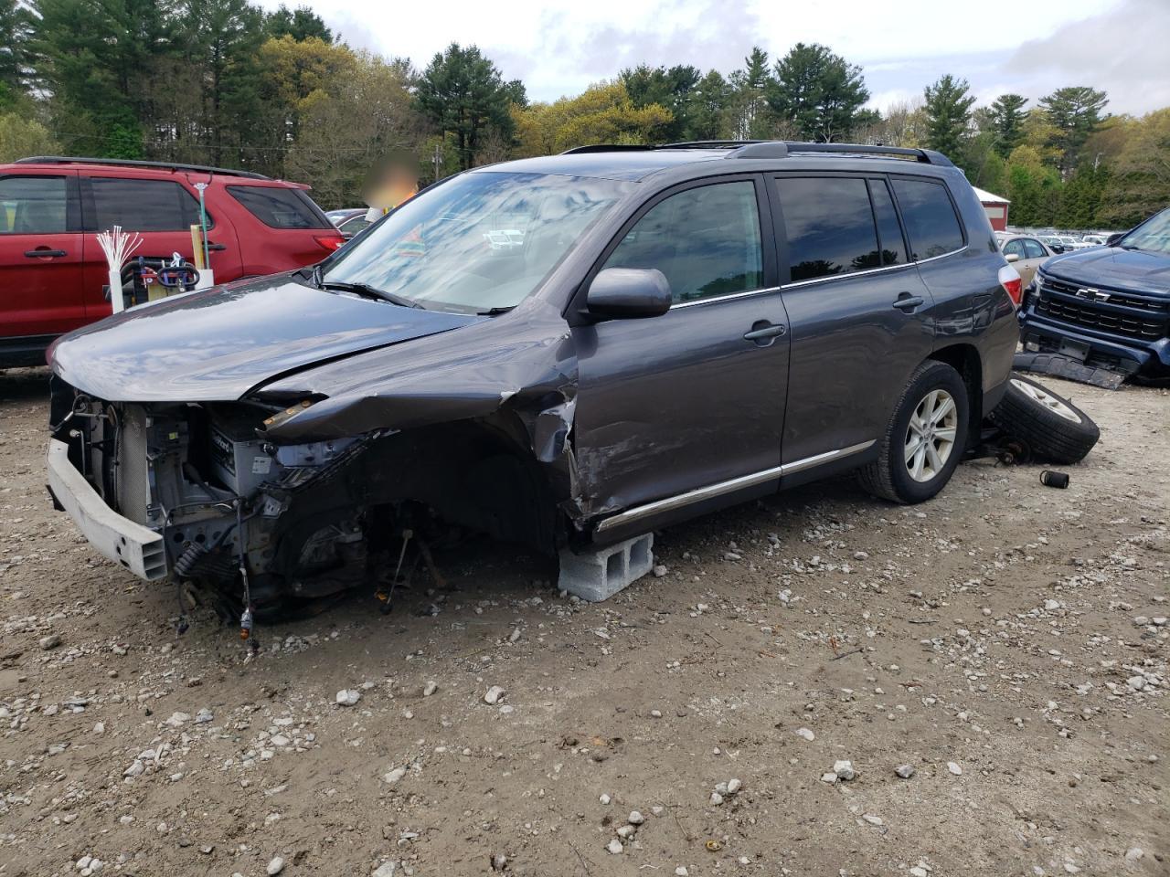2013 Toyota Highlander Base на продаже в Mendon, MA - Front End