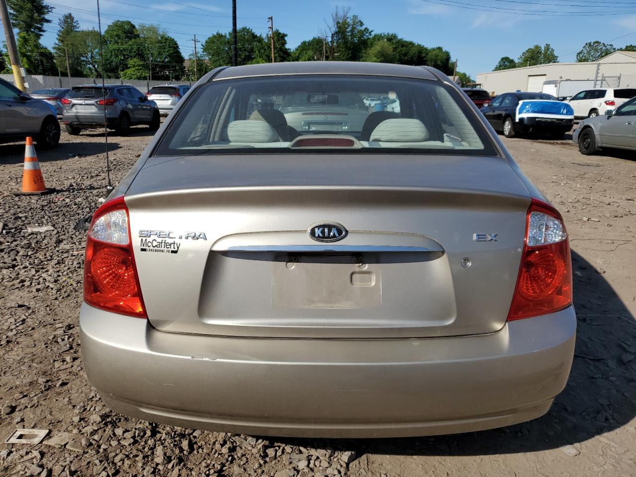 2006 Kia Spectra Lx VIN: KNAFE121365269433 Lot: 56634735