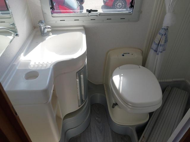 2004 MERCEDES BENZ MOTORHOME